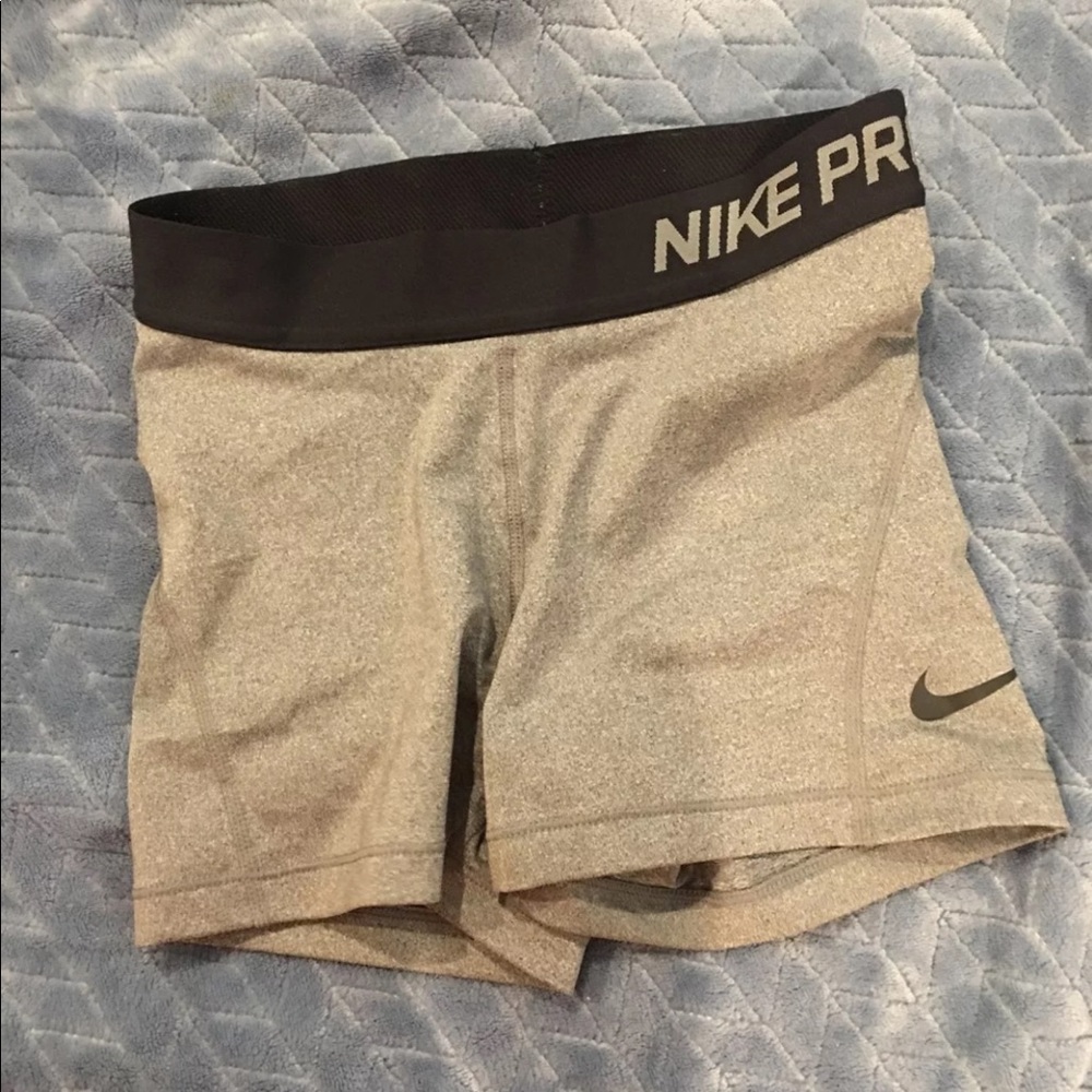 Women Nike pros